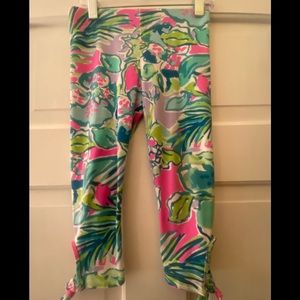 Lilly Pulitzer girls leggings size 4-5. Excellent used condition.